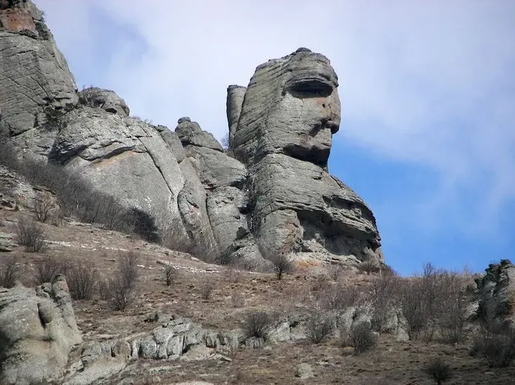ДОЛИНА ПРИВИДЕНИЙ