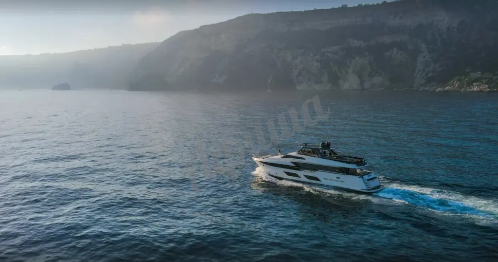 Аренда VIP Яхты Ferretti 920 для морских прогулок в Балаклаве