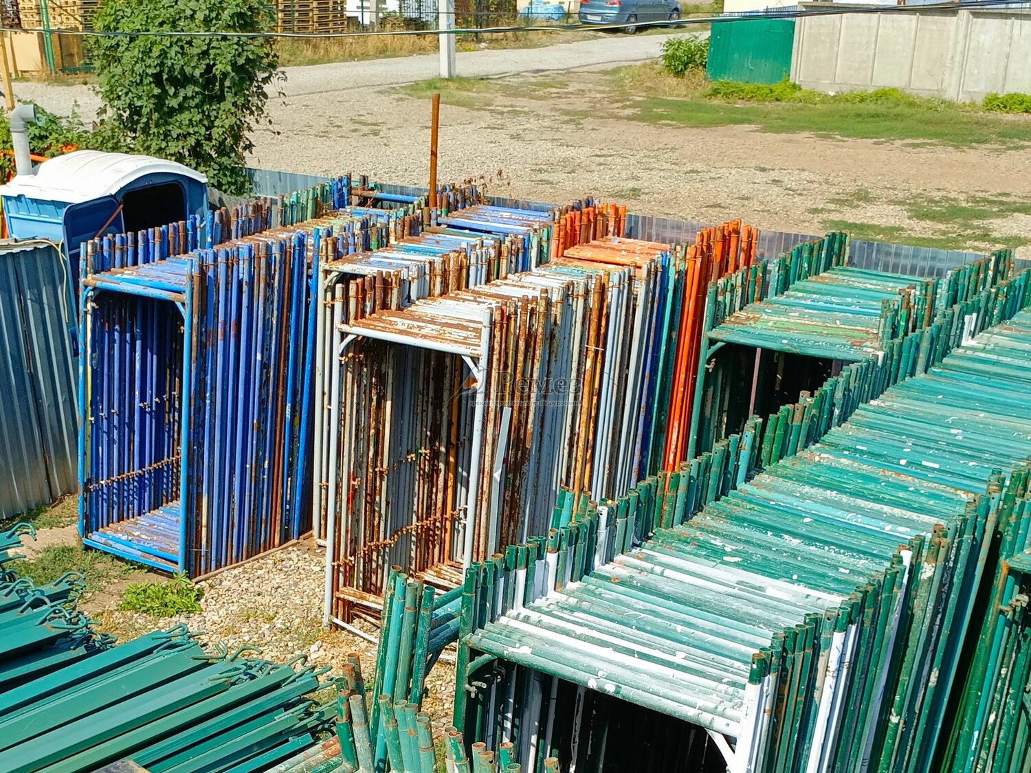 Продажа б/у строительных лесов рамных
